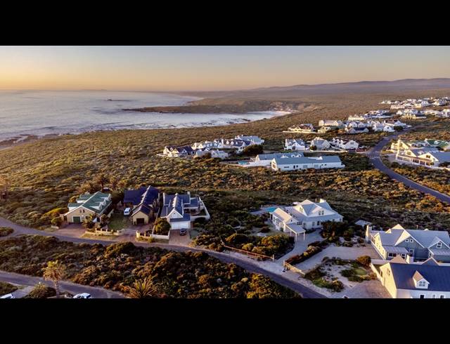 770M² VACANT LAND FOR SALE IN GROTTO BAY